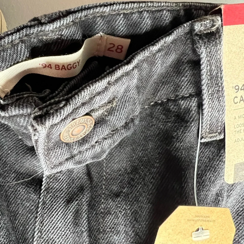 Levi's 94 Baggy Cargo Jeans - Picture 12 of 16